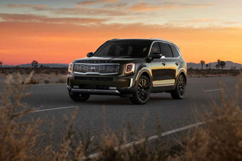 SUV KIA Telluride Didaulat Jadi Mobil Terbaik 2020                    