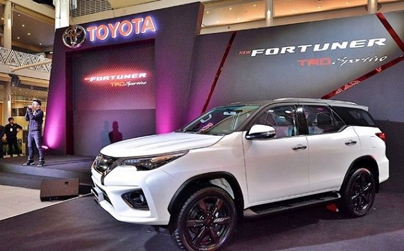 Toyota Fortuner Facelift Terbaru Siap Tebar Pesona di Indonesia                    